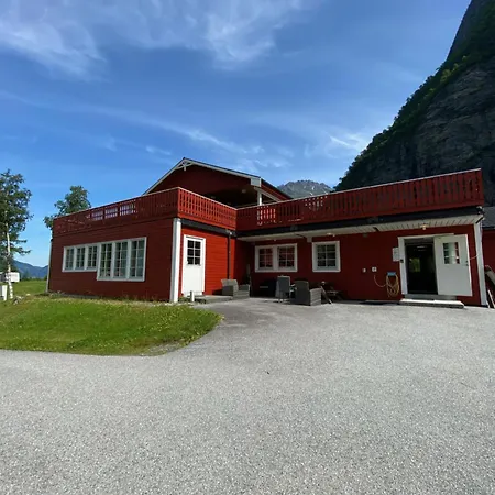 Traedal Hotel